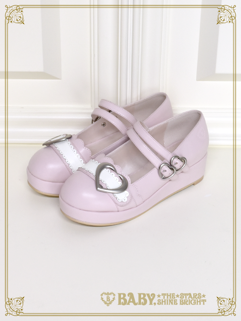 Heart buckle shoes