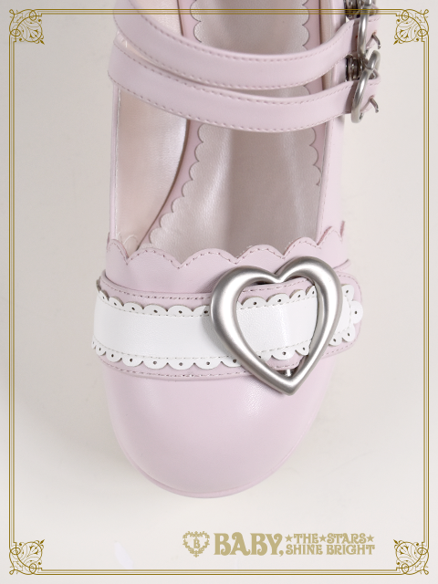 Heart buckle shoes