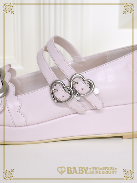 Heart buckle shoes