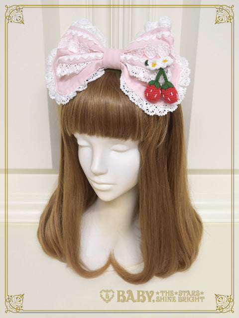 Swinging Strawberry Garden Head bow