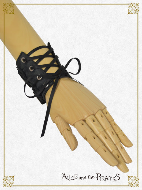 Dark luminance wristband