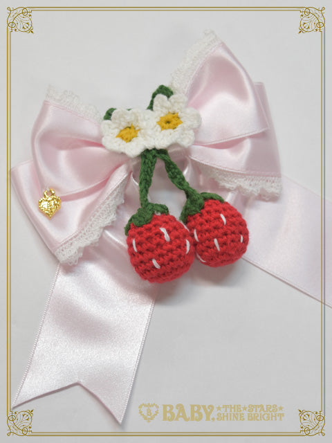 Swinging Strawberry satin ribbon clip
