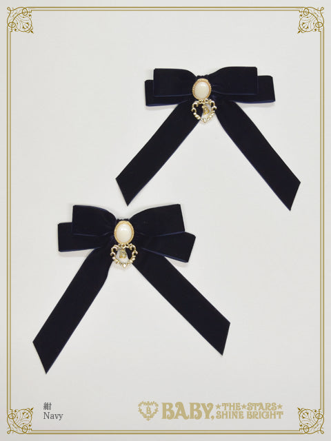 Velveteen ribbon clip