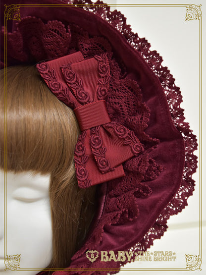 Velveteen Torsion Lace Bonnet