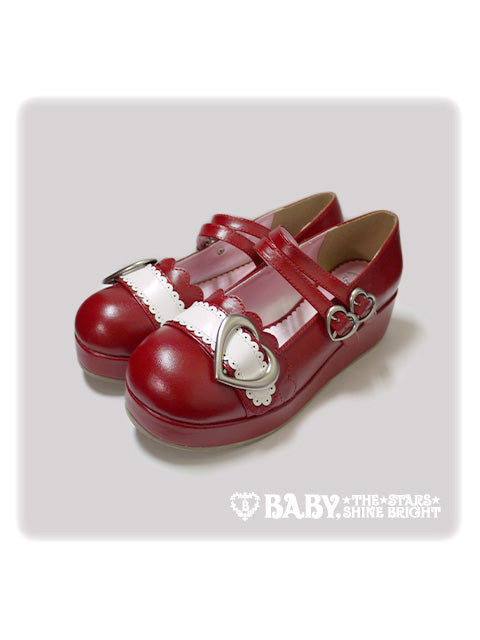 Heart buckle shoes