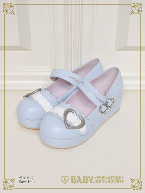 Heart buckle shoes