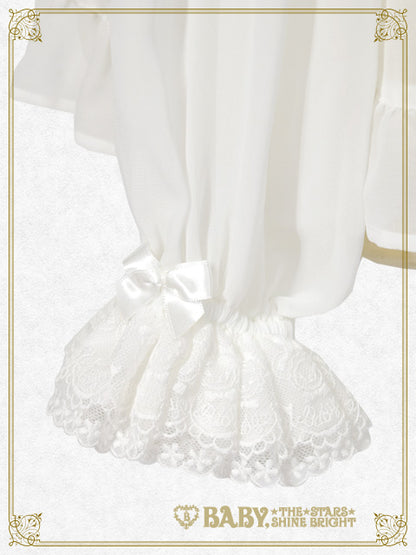 くまくみゃちゃんのふわふわブラウス