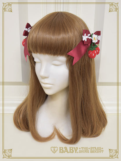 [Pre-order] Swinging Strawberry Garden Ribbon Clip