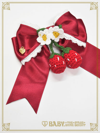 Swinging Strawberry's Happy Berry Present Ribbon Clip