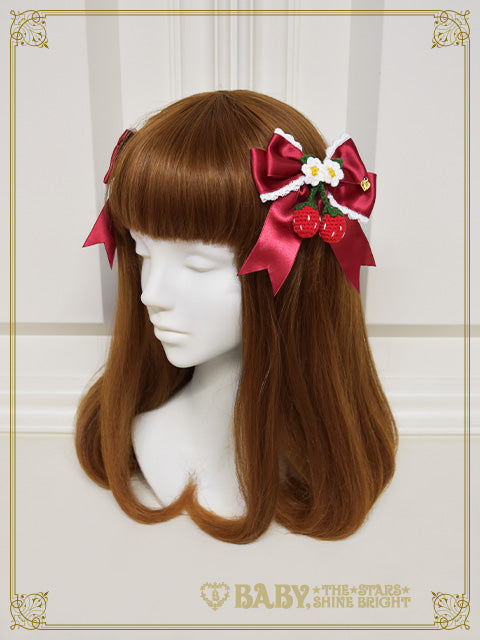 [Pre-order] Swinging Strawberry's Happy Berry Present Ribbon Clip