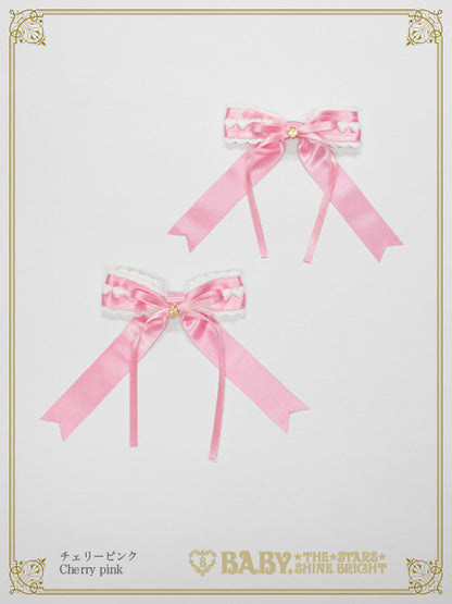 Creamy sweet macaron clip