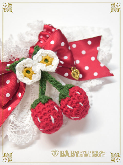 [Pre-order] Doki Doki♡Heart fluttering Princess Strawberry Dot Ribbon Cuffs