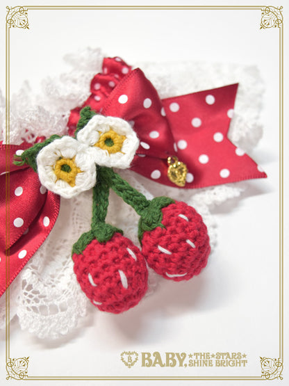 [Pre-order] Doki Doki♡Heart fluttering Princess Strawberry Dot Ribbon Cuffs