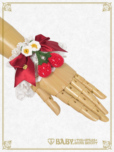 [Pre-order] Doki Doki♡Heart fluttering Princess Strawberry Satin Ribbon Cuffs