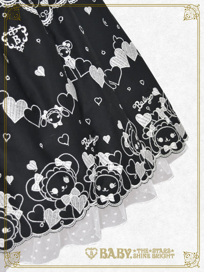 [Pre-order] Kumya’s Love Heart Embroidery Jumper Skirt I & Head bow Set