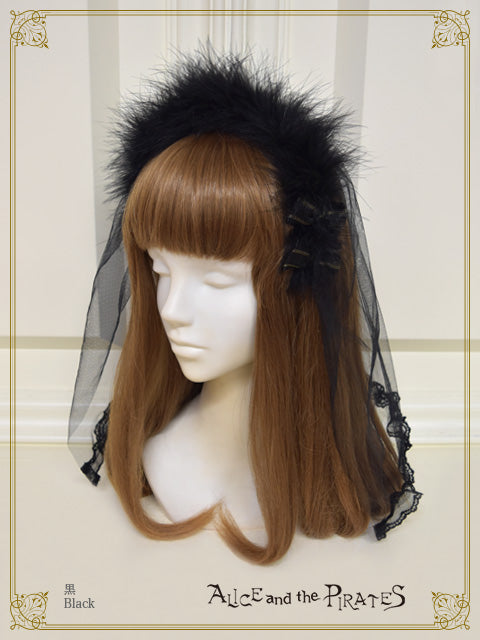 Marabou and veil head bow