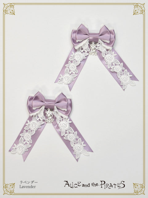 Christiana ribbon clip