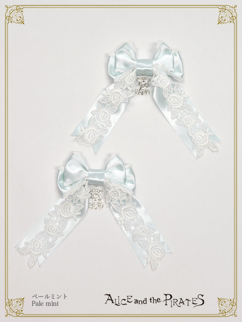 Christiana ribbon clip