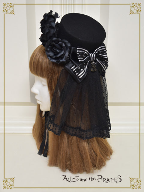 Striped ribbon mini hat