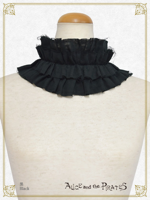 Monochrome gauze frill collar