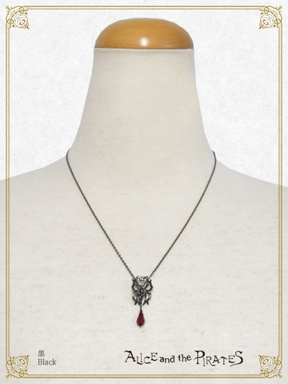 ネフィラネックレス