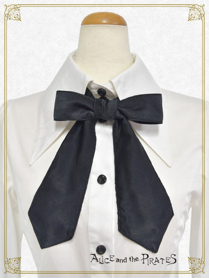 蜘蛛の巣ブラウス