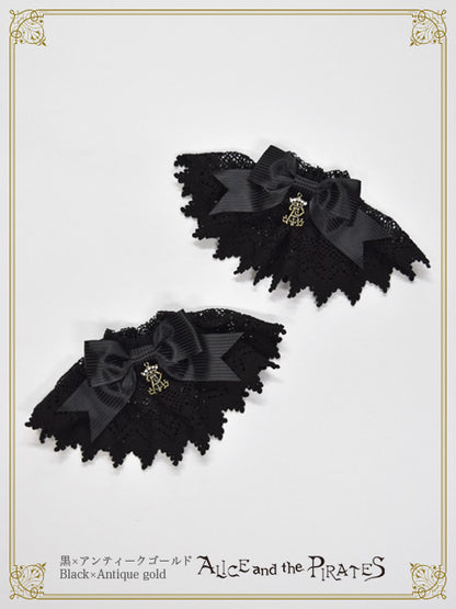 A/P torsion lace cuffs