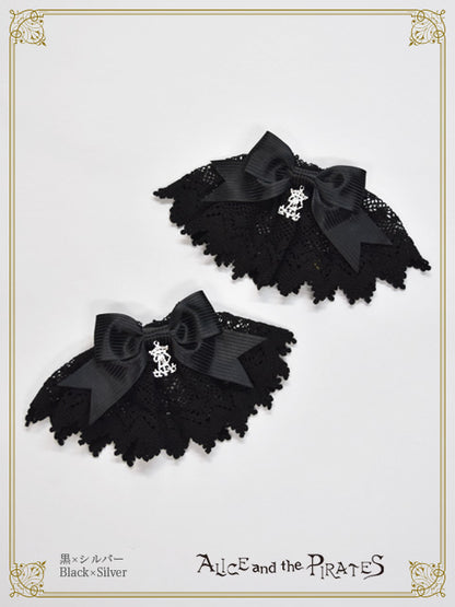 A/P torsion lace cuffs