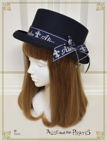 クロスチャーム付きハット