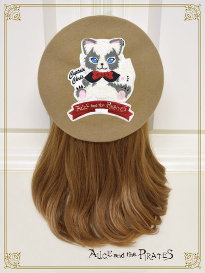 Captain Chrisアップリケ付きベレー帽