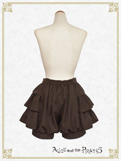 Side frill shorts
